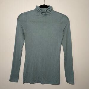 Intimissimi Women's size Small Light Blue Cashmere Turtleneck Long Sleeve Shirt